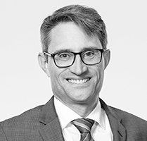 Dr. Lukas Engelberger