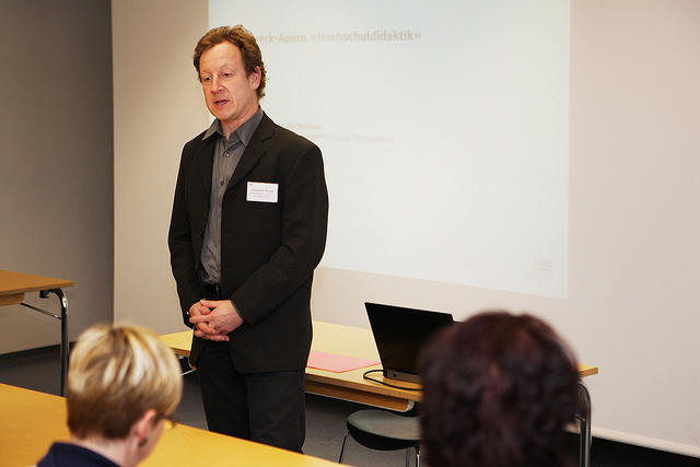 Netzwerk-Apéro der Hochschule Luzern am Vorabend des 31. Januar 2012