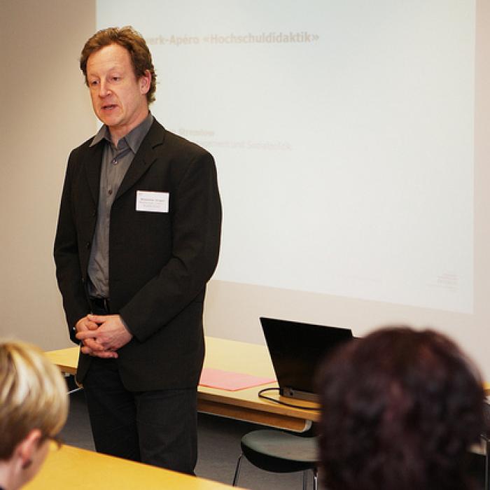 Netzwerk-Apéro der Hochschule Luzern am Vorabend des 31. Januar 2012